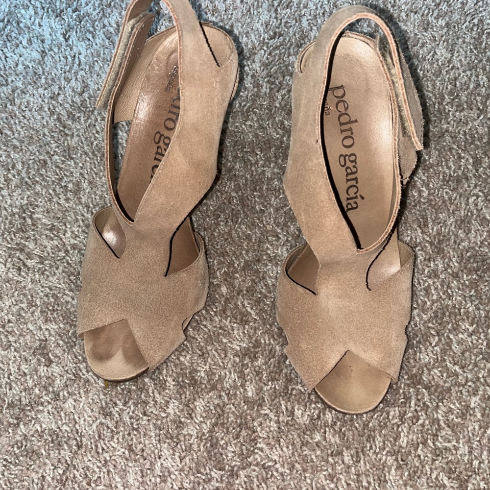 Pedro Garcia designer Criss Cross Suede Slingback Kitten Heel Sandal Size 39/9